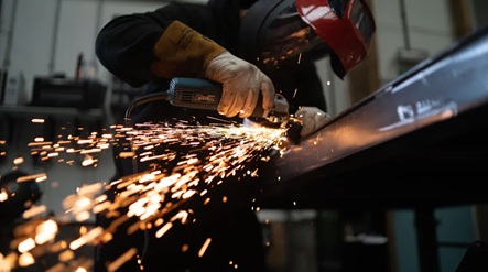 Are post-cutting deburring processes necessary if you use high-precision CNC laser cutting services?